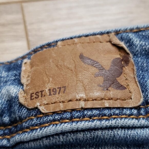 American Eagle Distressed Super Skinny Jeans - Picture 8 of 9